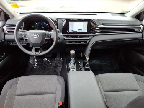 Certified 2025 Toyota Camry LE image 9