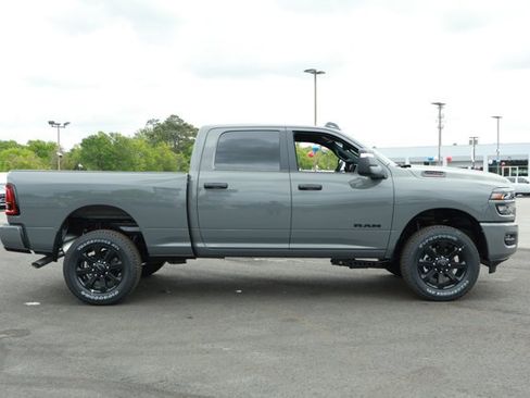 New 2026 RAM 2500 Big Horn AWD/4WD image 4