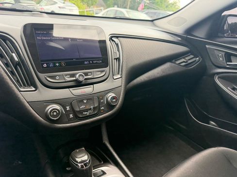 Used 2019 Chevrolet Malibu RS FWD image 13