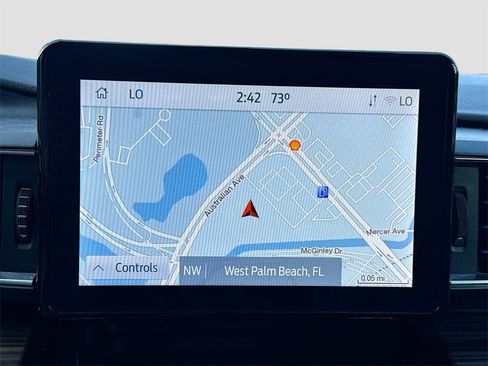 Used 2022 Ford Explorer Limited w/ Equipment Group 301A image 16