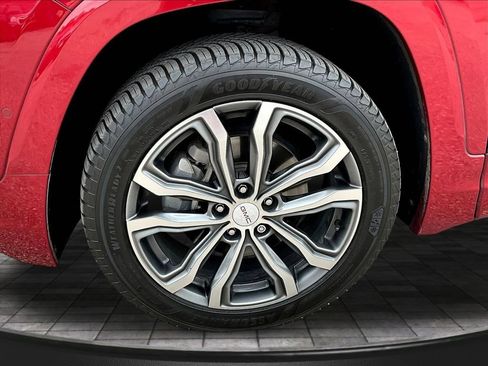 Used 2019 GMC Terrain Denali w/ Advanced Safety Package AWD/4WD image 36