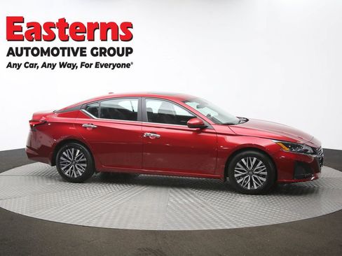 Used 2023 Nissan Altima 2.5 SV w/ SV Premium Package image 47