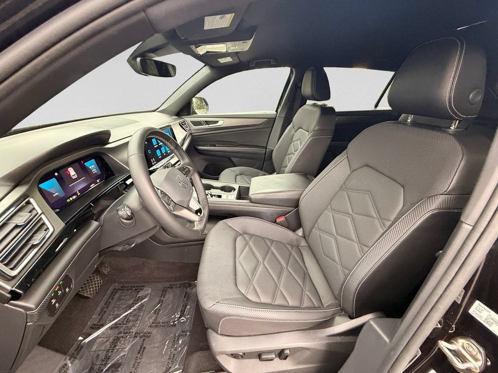 Used 2024 Volkswagen Atlas Cross Sport SE FWD image 20