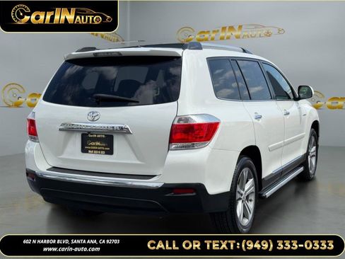 Used 2011 Toyota Highlander Limited w/ Tow Pkg FWD image 4