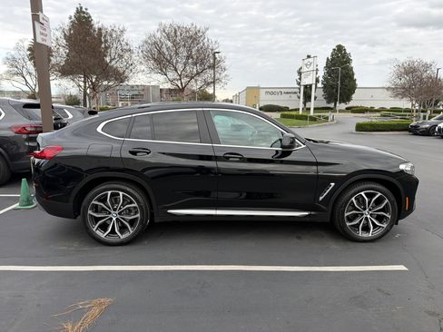 Certified 2023 BMW X4 xDrive30i w/ Premium Package image 11