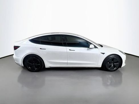 Used 2021 Tesla Model 3 Standard Range Plus RWD image 9