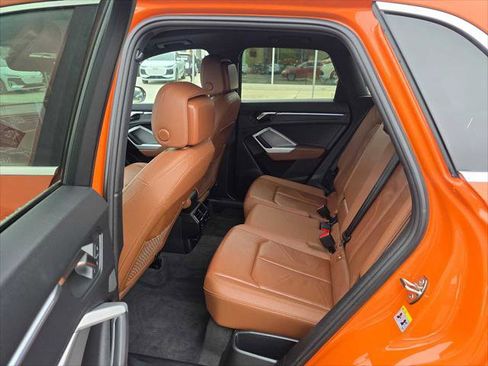 Certified 2025 Audi Q3 2.0T Premium Plus w/ Premium Plus Package AWD/4WD image 19