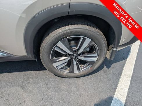 Used 2022 Nissan Rogue Platinum w/ Head-Up Display Package AWD/4WD image 23