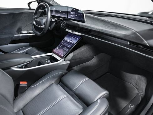 Used 2022 Lucid Air Grand Touring image 20