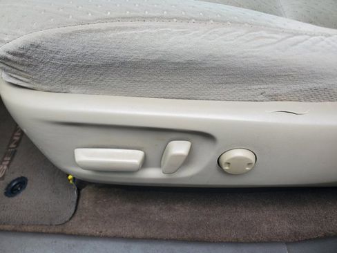 Used 2016 Toyota Sienna LE image 11