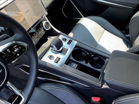 New 2026 Jaguar F-PACE R-Dynamic S image 8