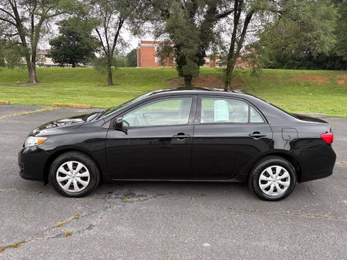 Used 2009 Toyota Corolla LE FWD image 8