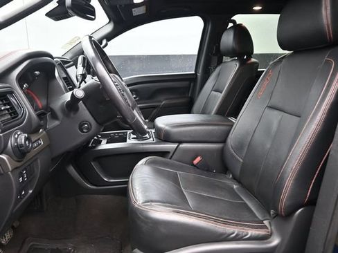 Used 2021 Nissan Titan PRO-4X w/ Pro-4x Convenience Package AWD/4WD image 5
