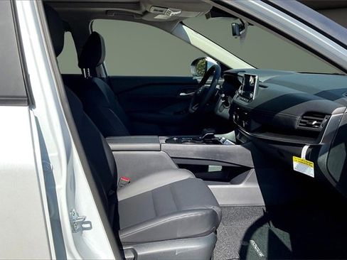 New 2026 Nissan Rogue SV w/ SV Premium Package image 9