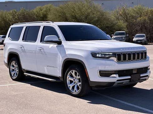 Used 2022 Jeep Wagoneer Series II image 8