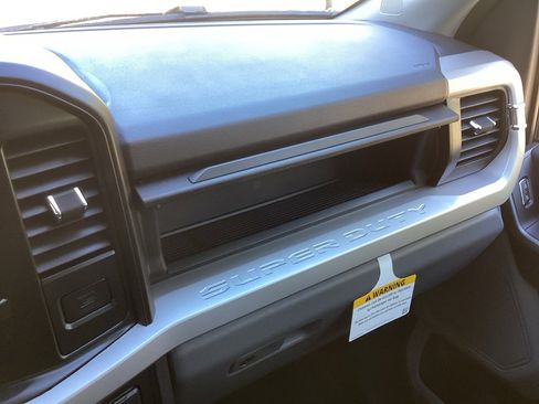 New 2025 Ford F250 XLT w/ FX4 Off-Road Package image 57