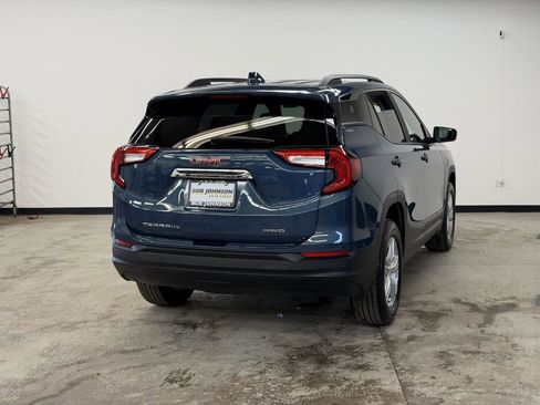 Certified 2024 GMC Terrain SLE w/ Driver Convenience Package image 10