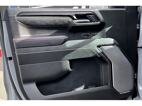 Used 2024 GMC Sierra 1500 AT4X image 19