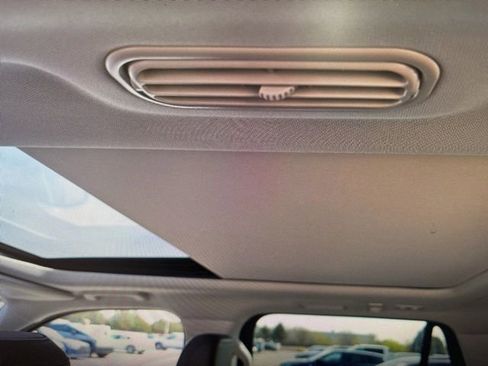 Used 2025 Ford Expedition Active image 10