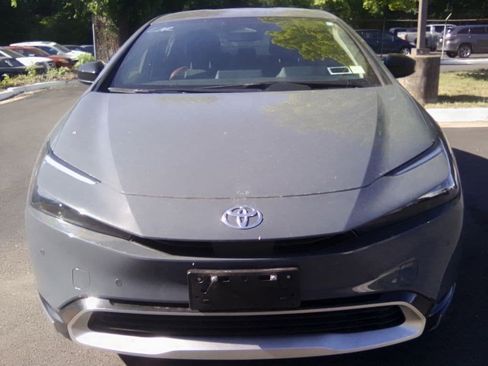 Used 2023 Toyota Prius Prime FWD image 19