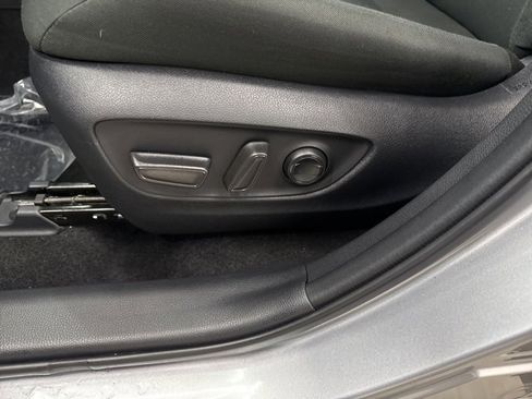 Used 2022 Toyota RAV4 XLE image 11