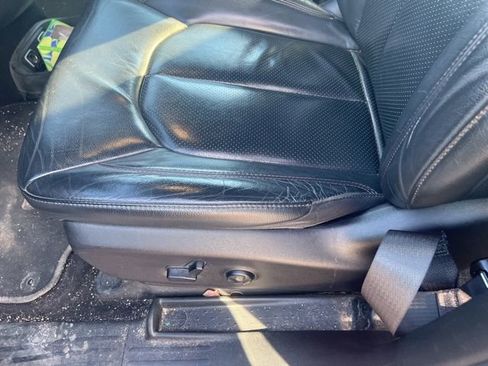 Used 2020 Chrysler Pacifica Touring-L image 11