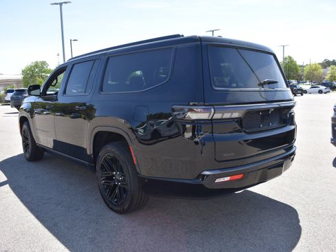 New 2026 Jeep Grand Wagoneer L Limited AWD/4WD image 7