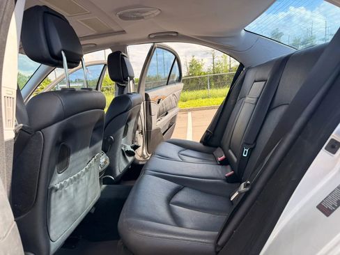 Used 2007 Mercedes-Benz E 550 Sedan image 17