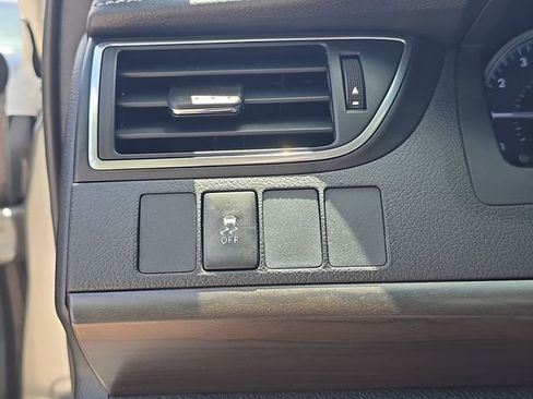 Used 2017 Toyota Camry LE FWD image 26