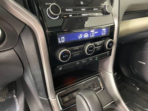 Used 2019 Subaru Ascent Limited AWD/4WD image 9