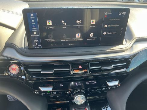 Certified 2025 Acura MDX w/ Technology Package image 16