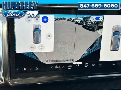 Used 2025 Ford Expedition Max Platinum w/ Stealth Appearance Package image 35