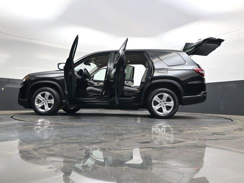 Used 2023 Honda Pilot LX image 40
