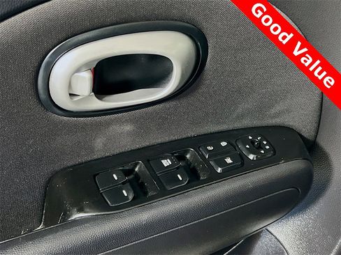 Used 2015 Kia Soul image 16