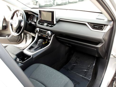 Used 2023 Toyota RAV4 XLE image 13