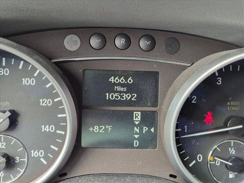 Used 2010 Mercedes-Benz ML 350 4MATIC image 9
