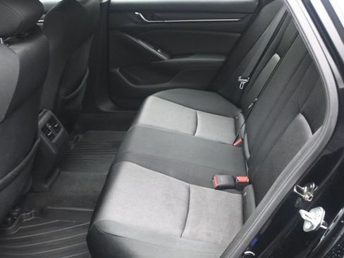 Used 2018 Honda Accord EX image 17
