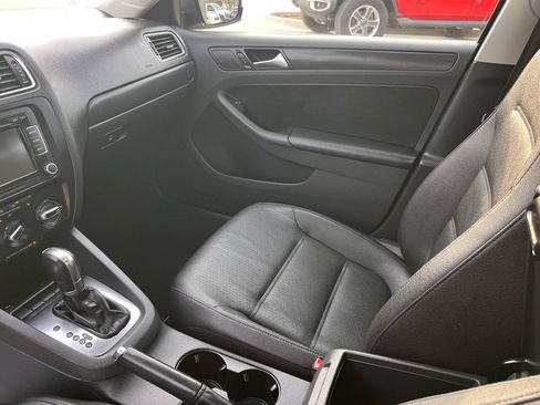 Used 2012 Volkswagen Jetta SE FWD image 15