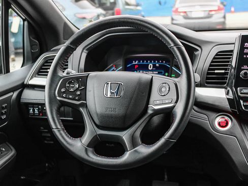 Certified 2024 Honda Odyssey Sport image 15