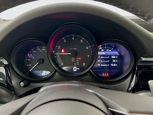 New 2026 Porsche Macan Base image 13