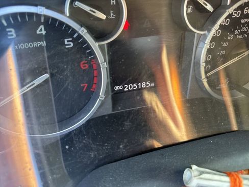 Used 2016 Toyota Tundra Platinum image 11