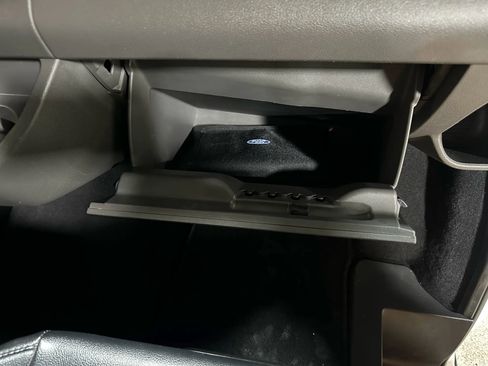 Used 2020 Ford Transit 150 XL image 30