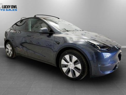 Used 2023 Tesla Model Y Long Range AWD/4WD image 4