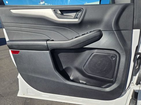 Used 2022 Ford Escape SE AWD/4WD image 12