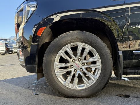 Used 2022 GMC Yukon XL SLT image 34