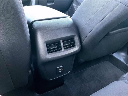 Used 2023 Chevrolet Equinox LT AWD/4WD image 28