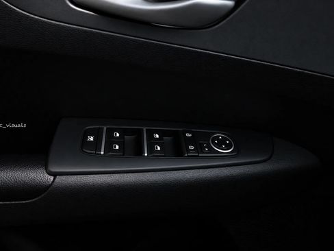 Used 2020 Kia Forte LXS FWD image 12