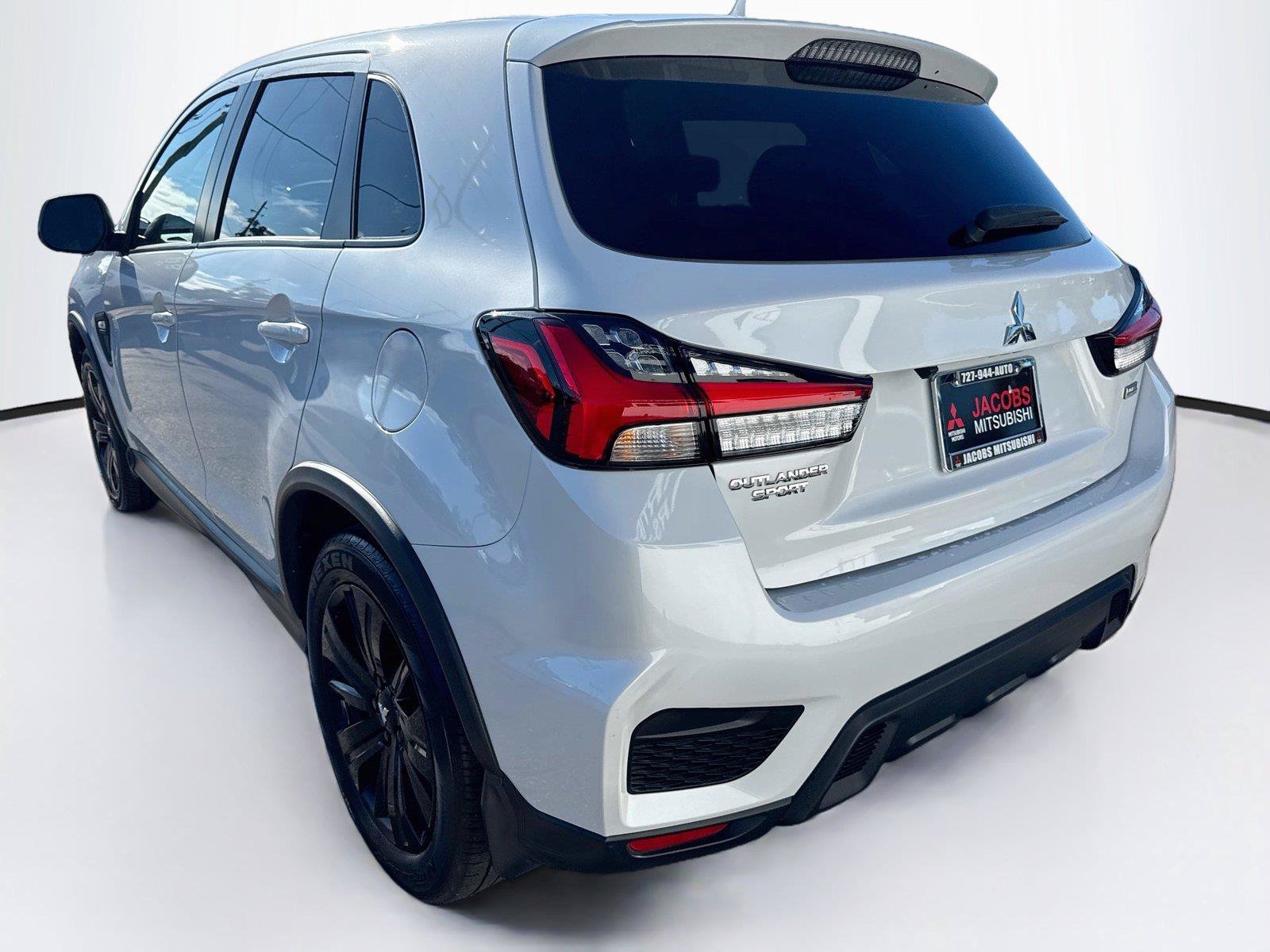 Used 2025 Mitsubishi Outlander Sport AWD image 3