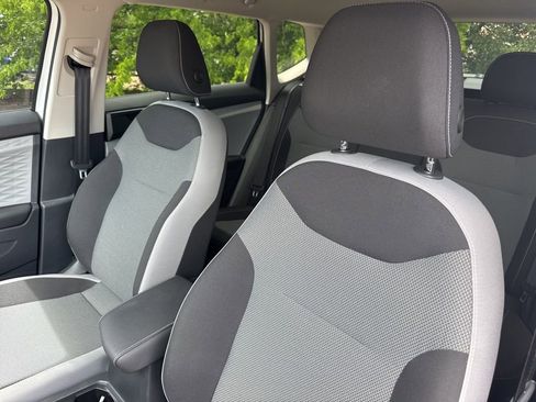 Used 2023 Volkswagen Taos S image 13