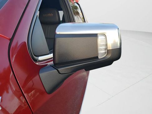 Used 2022 Chevrolet Silverado 1500 High Country w/ High Country Premium Package image 23